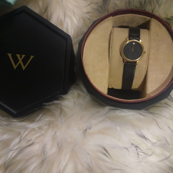 Vintage Wittnauer womens watch (needs battery) - Picture 11 of 12